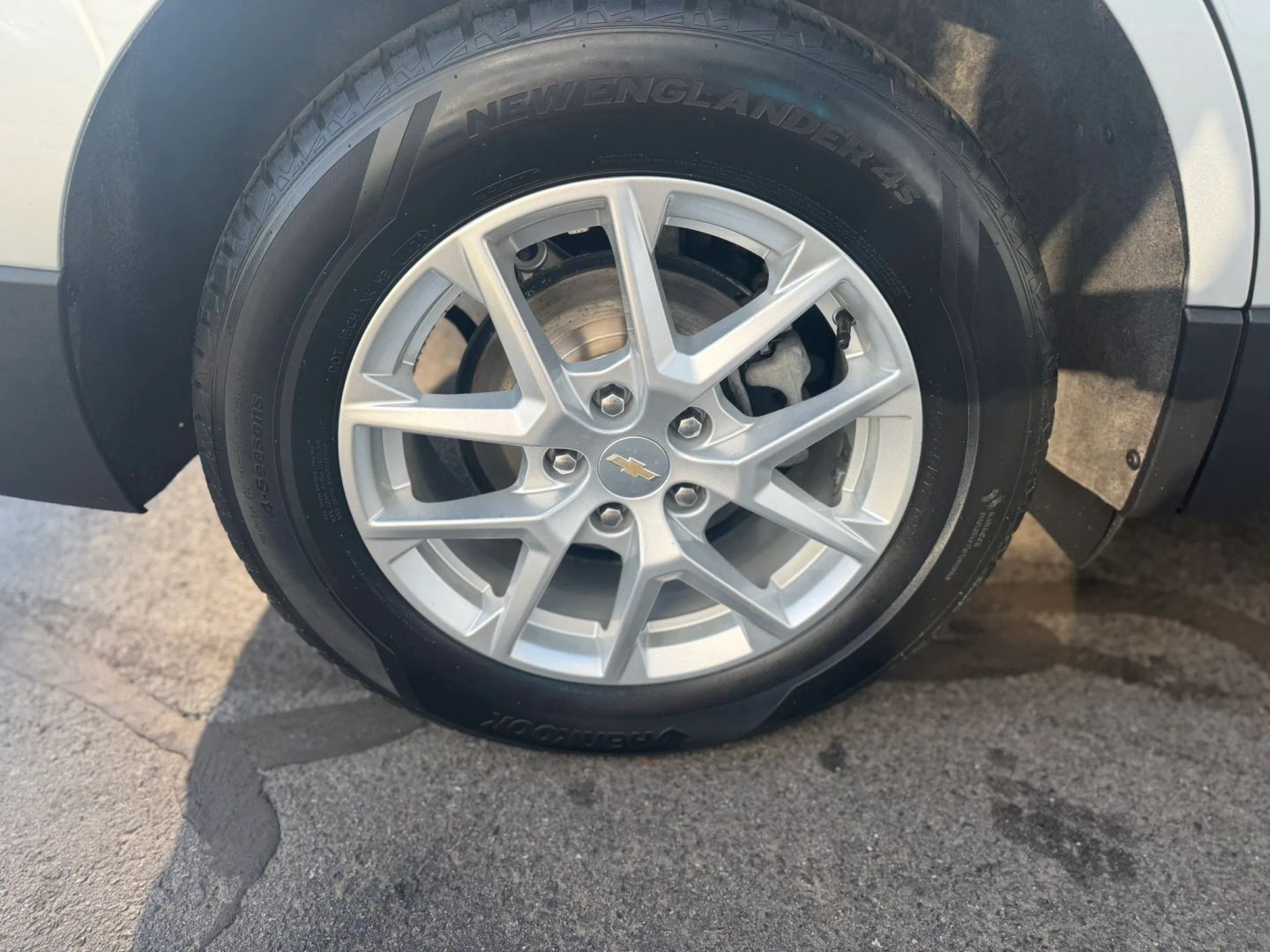 Photo 40 of this Chevrolet Equinox