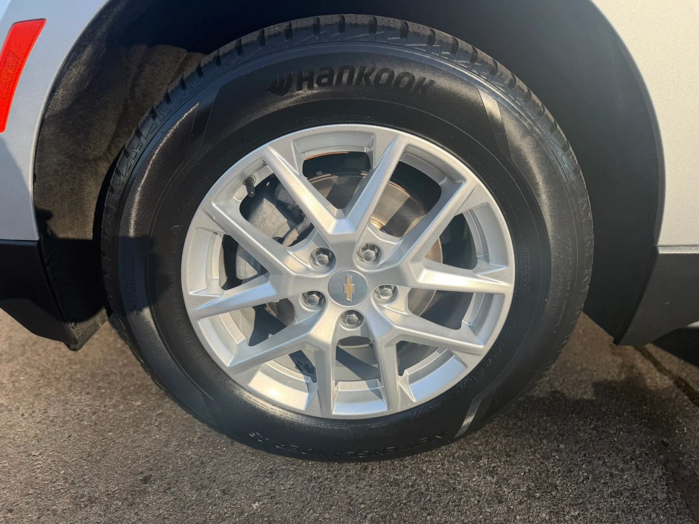 Photo 42 of this Chevrolet Equinox
