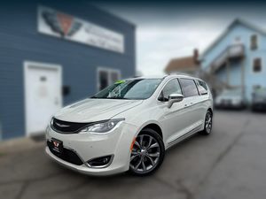 View 2019 Chrysler Pacifica