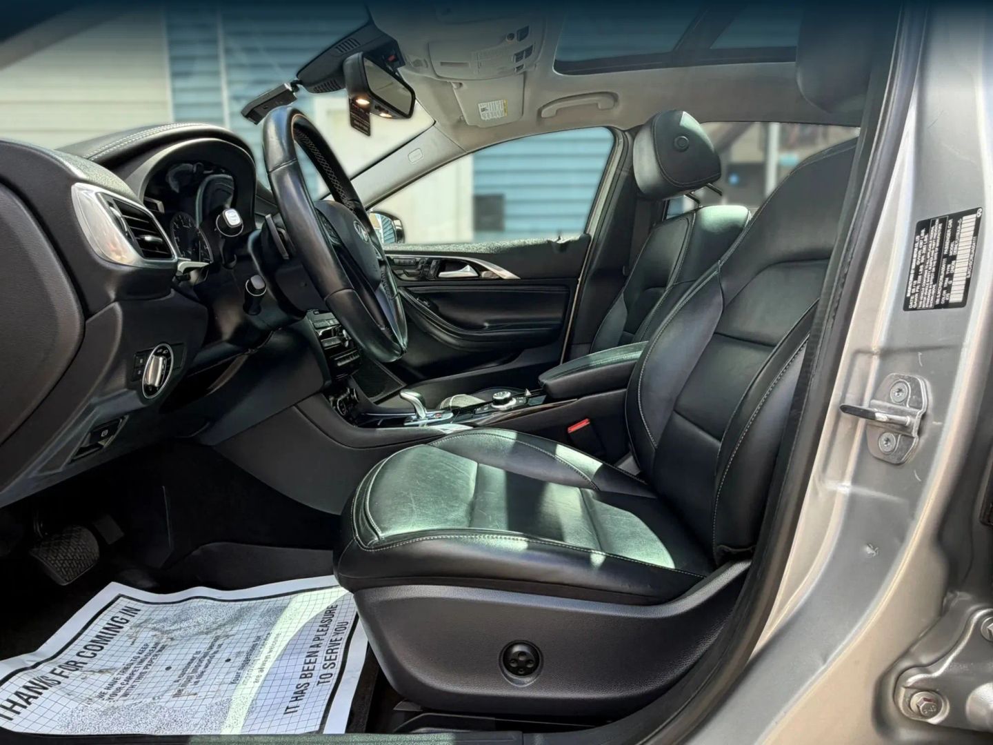 2018 INFINITI QX30 Essential - Photo 12