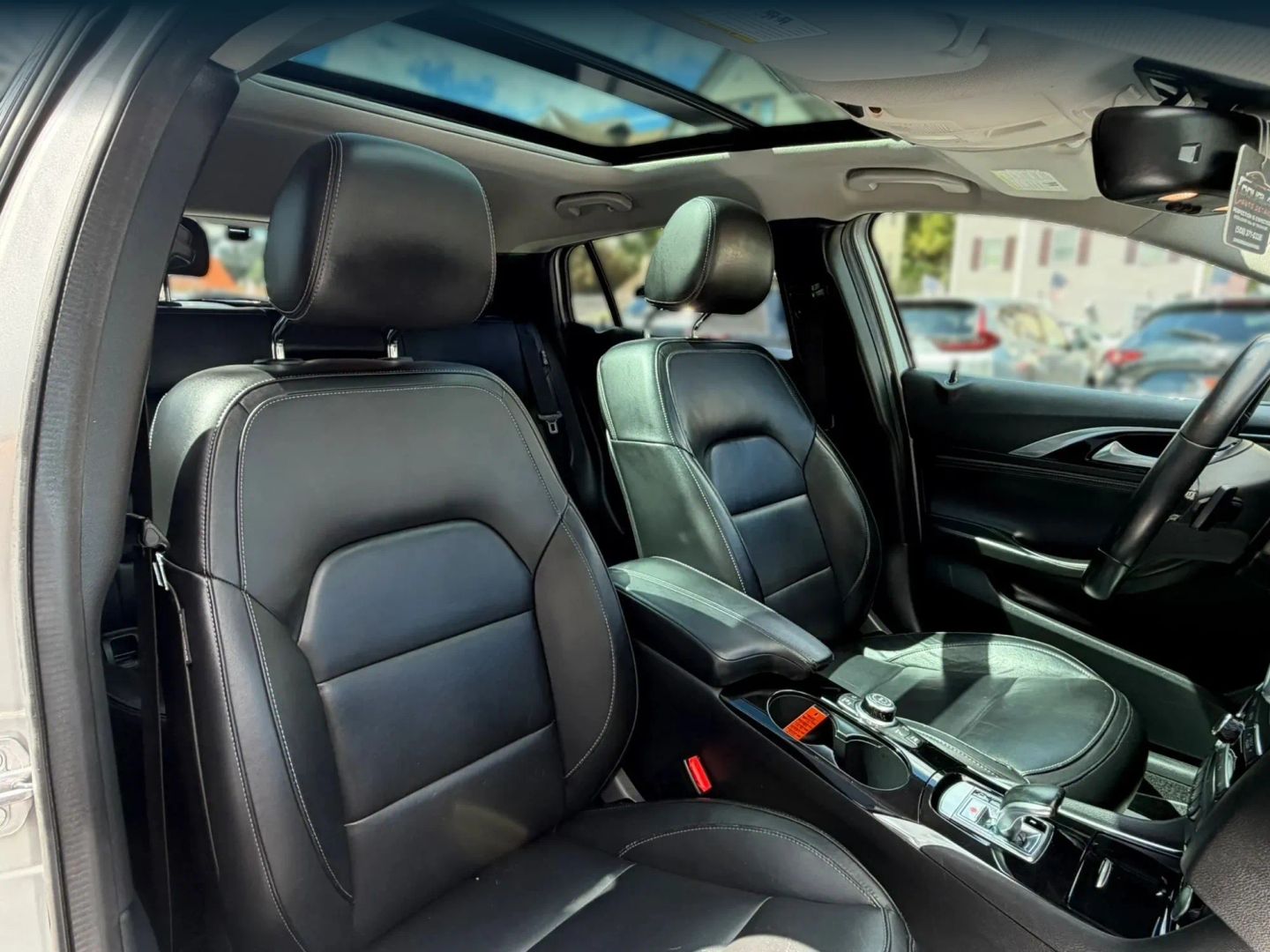 2018 INFINITI QX30 Essential - Photo 24