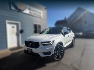 View 2019 Volvo XC40