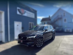 View 2017 Volvo XC90