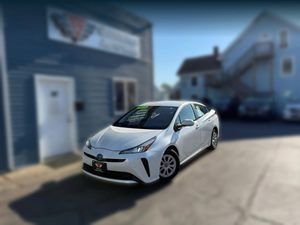 View 2019 Toyota Prius