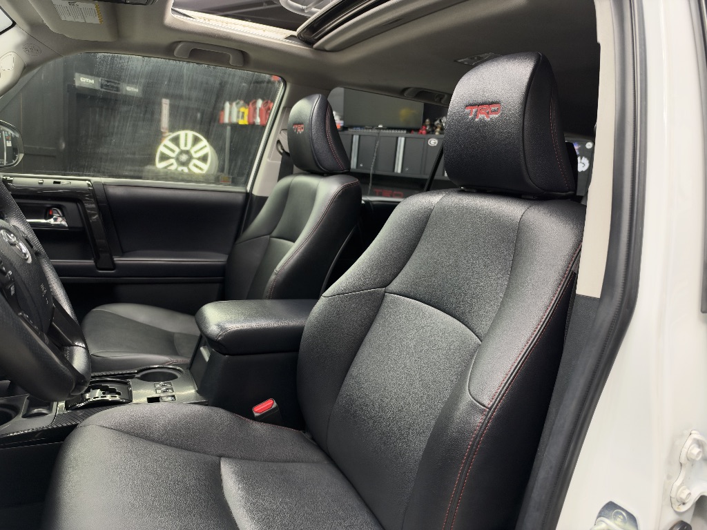 Photo 13 of this Toyota 4Runner