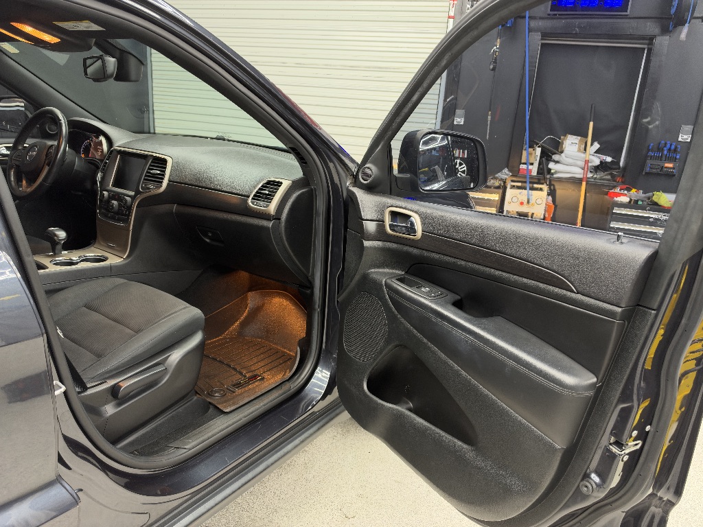 Photo 12 of this Jeep Grand Cherokee
