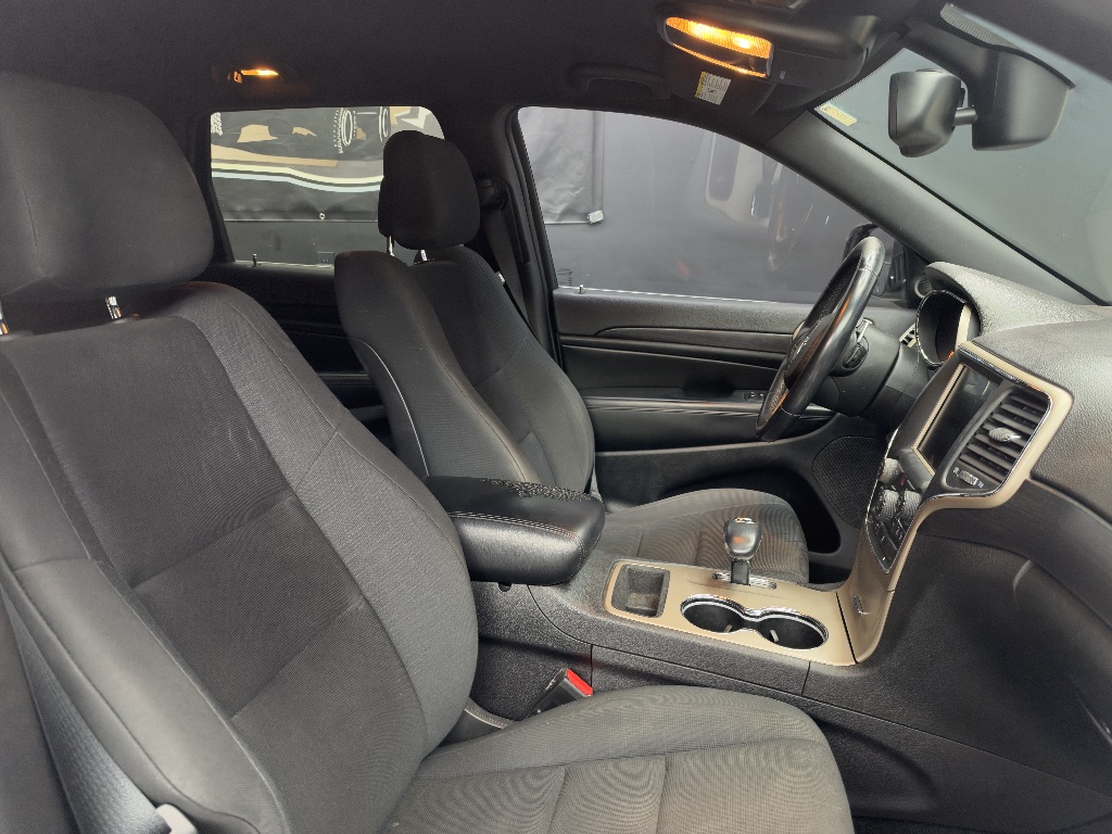 Photo 14 of this Jeep Grand Cherokee