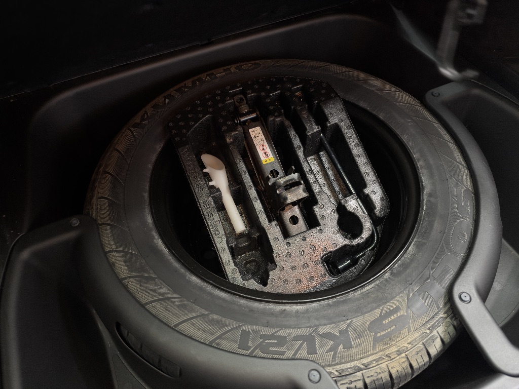 Photo 23 of this Jeep Grand Cherokee
