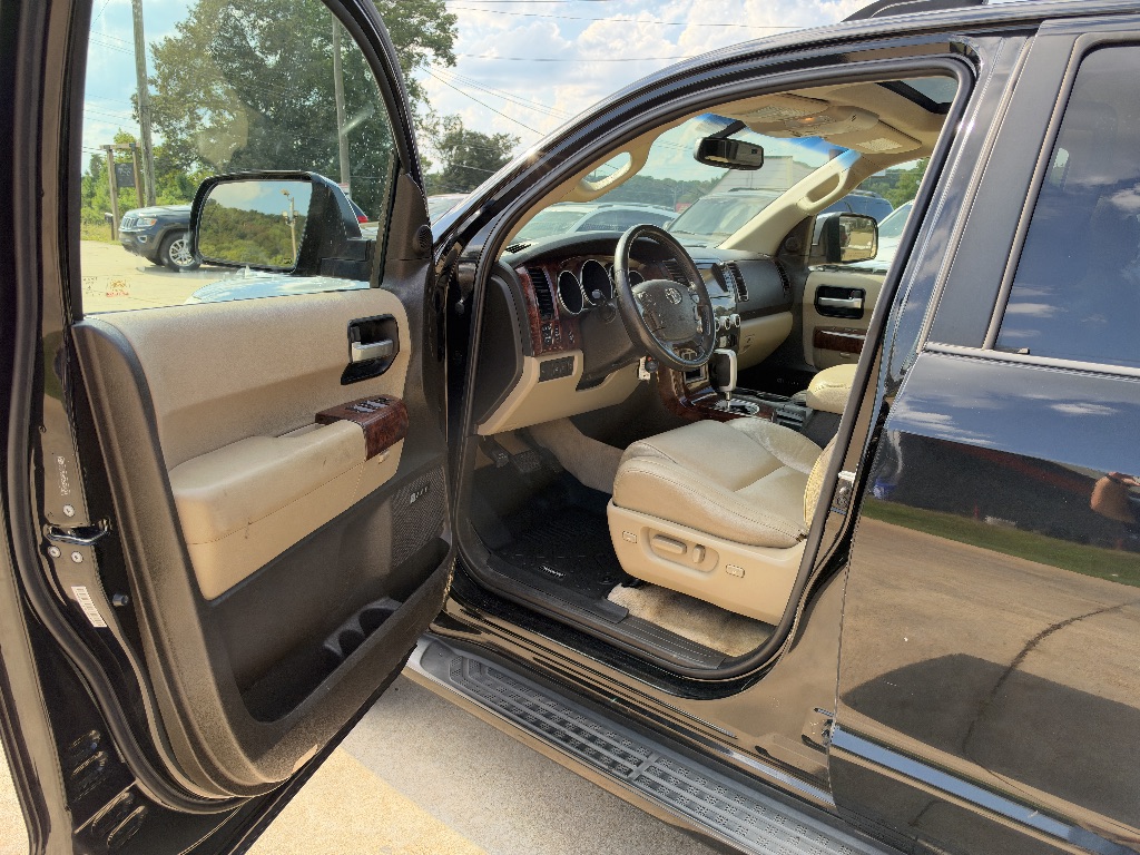 Photo 9 of this Toyota Sequoia