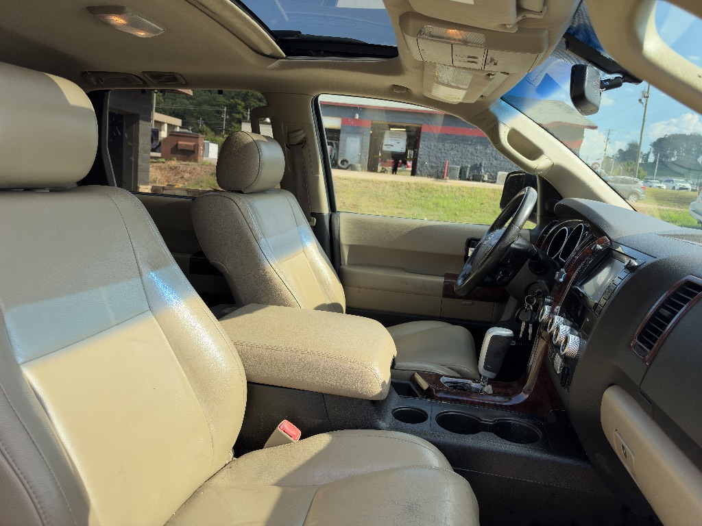 Photo 14 of this Toyota Sequoia