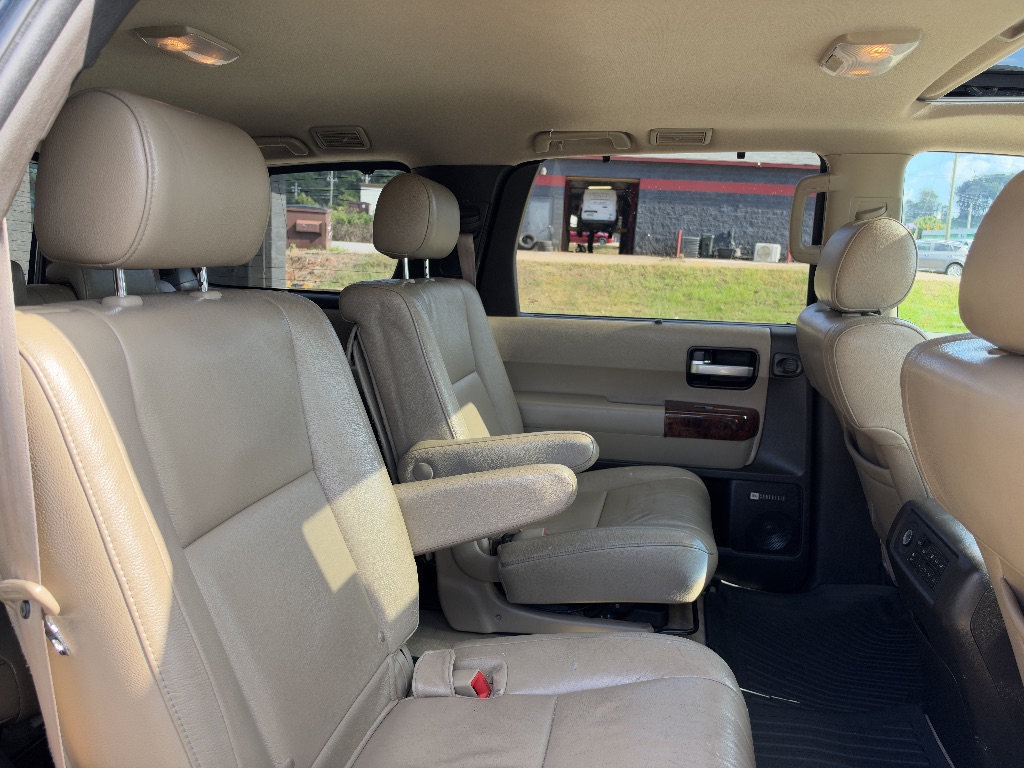 Photo 17 of this Toyota Sequoia