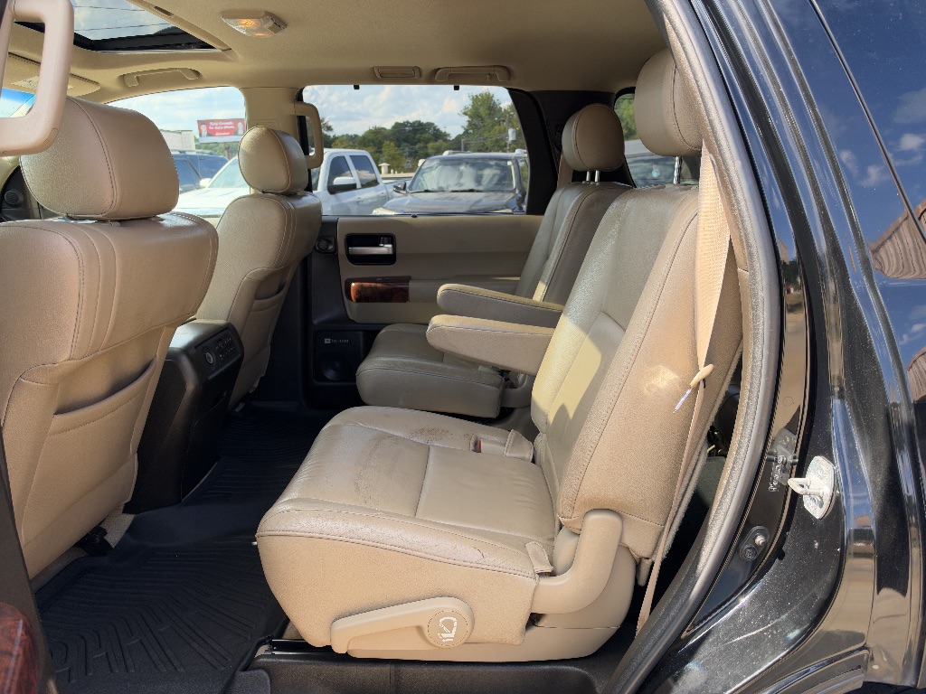 Photo 19 of this Toyota Sequoia