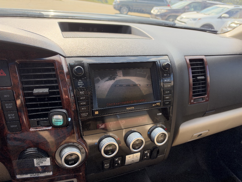 Photo 28 of this Toyota Sequoia