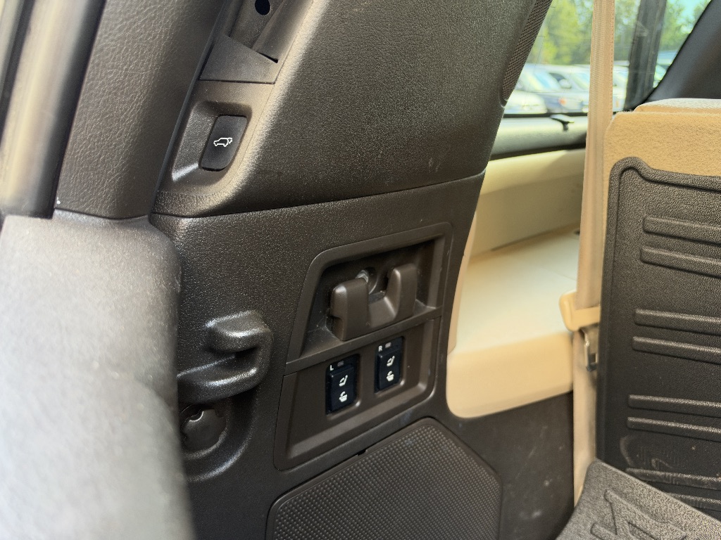 Photo 34 of this Toyota Sequoia