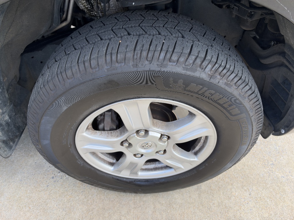 Photo 41 of this Toyota Sequoia