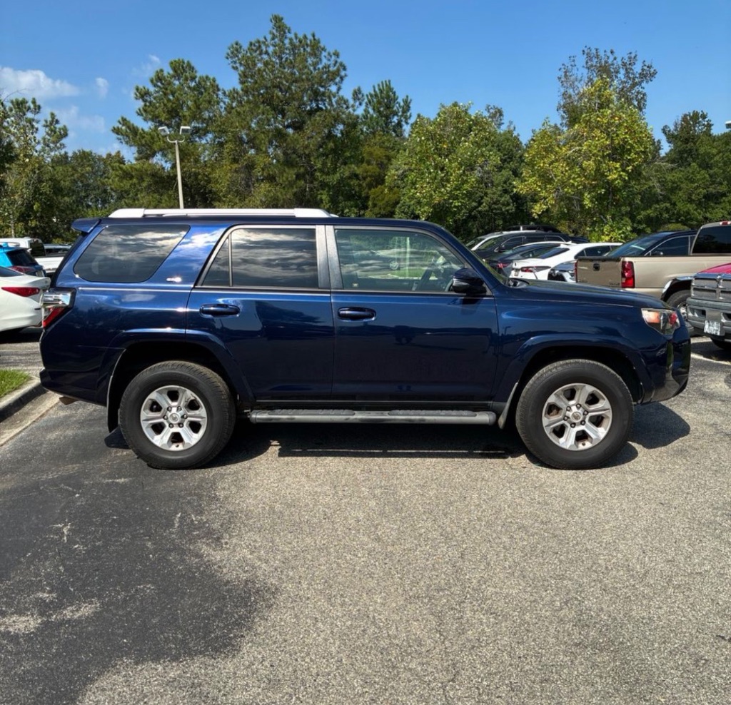 Photo 2 of this Toyota 4Runner