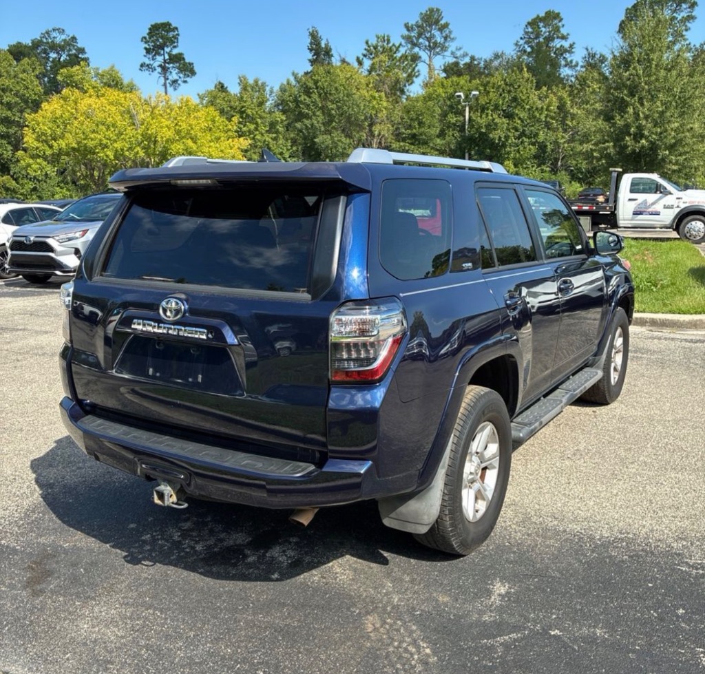 Photo 3 of this Toyota 4Runner