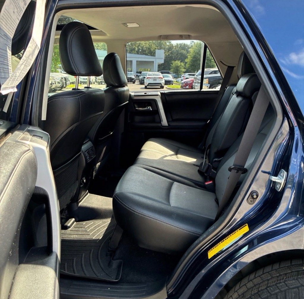 Photo 10 of this Toyota 4Runner