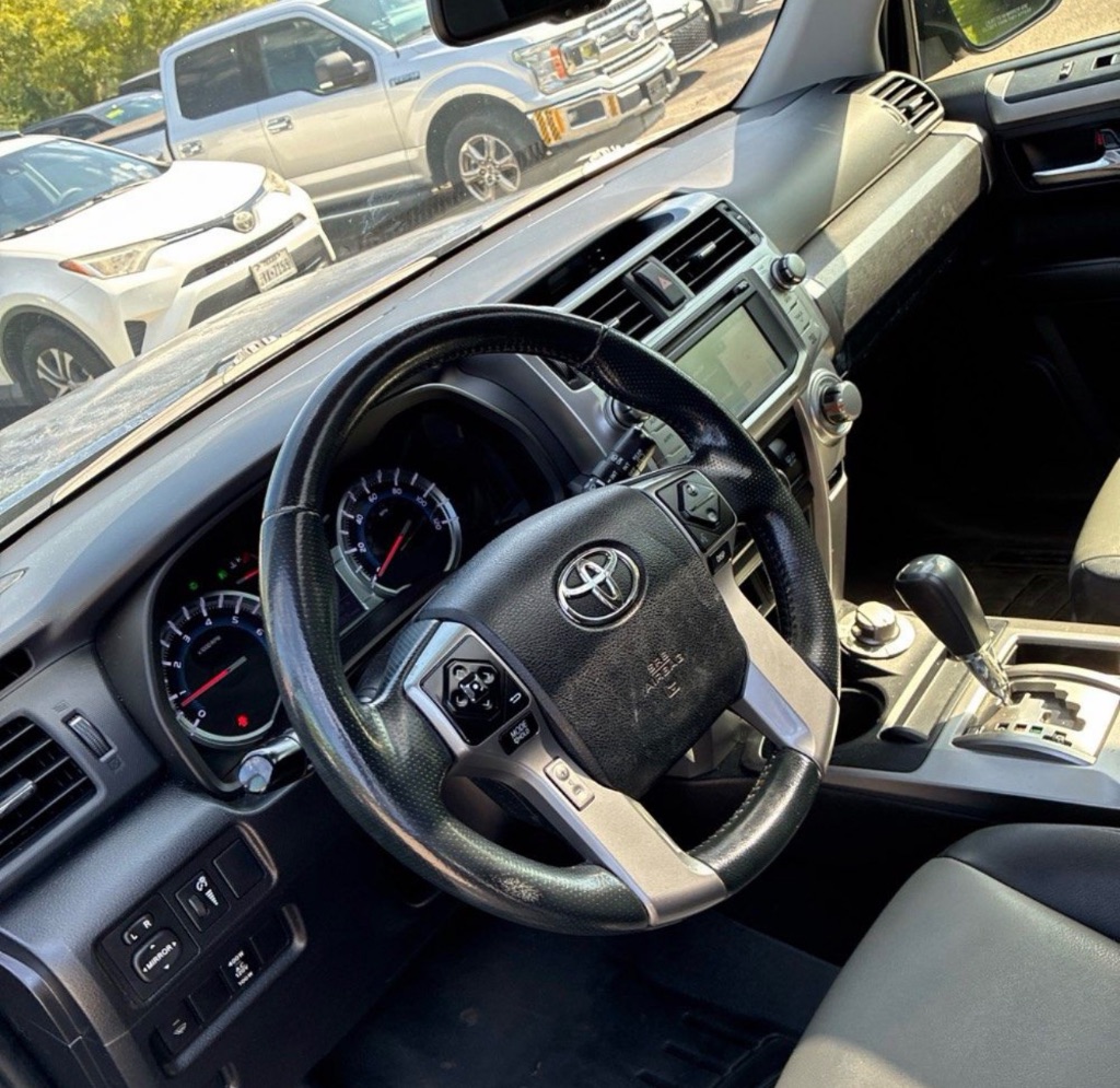 Photo 12 of this Toyota 4Runner