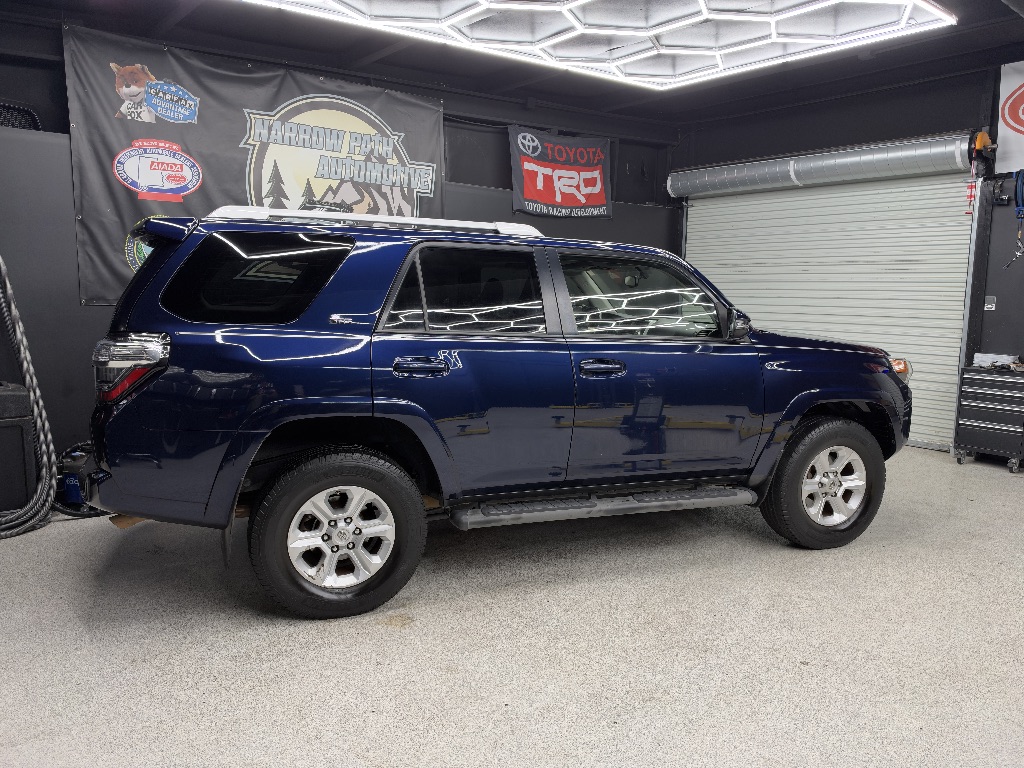 Photo 2 of this Toyota 4Runner
