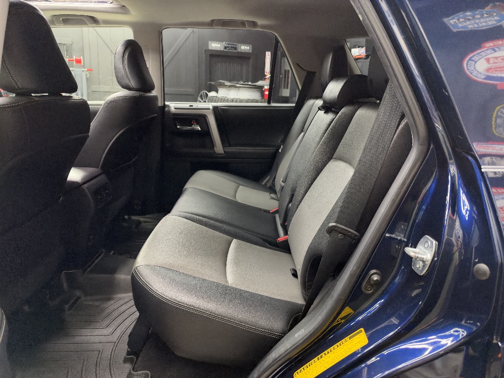 Photo 19 of this Toyota 4Runner