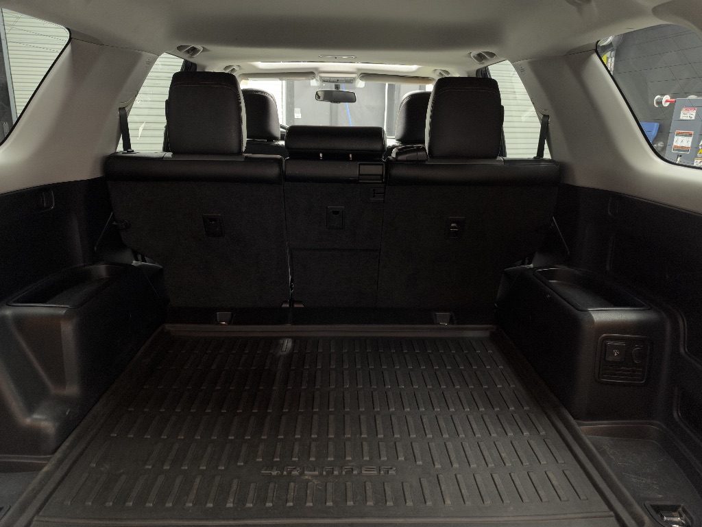 Photo 22 of this Toyota 4Runner
