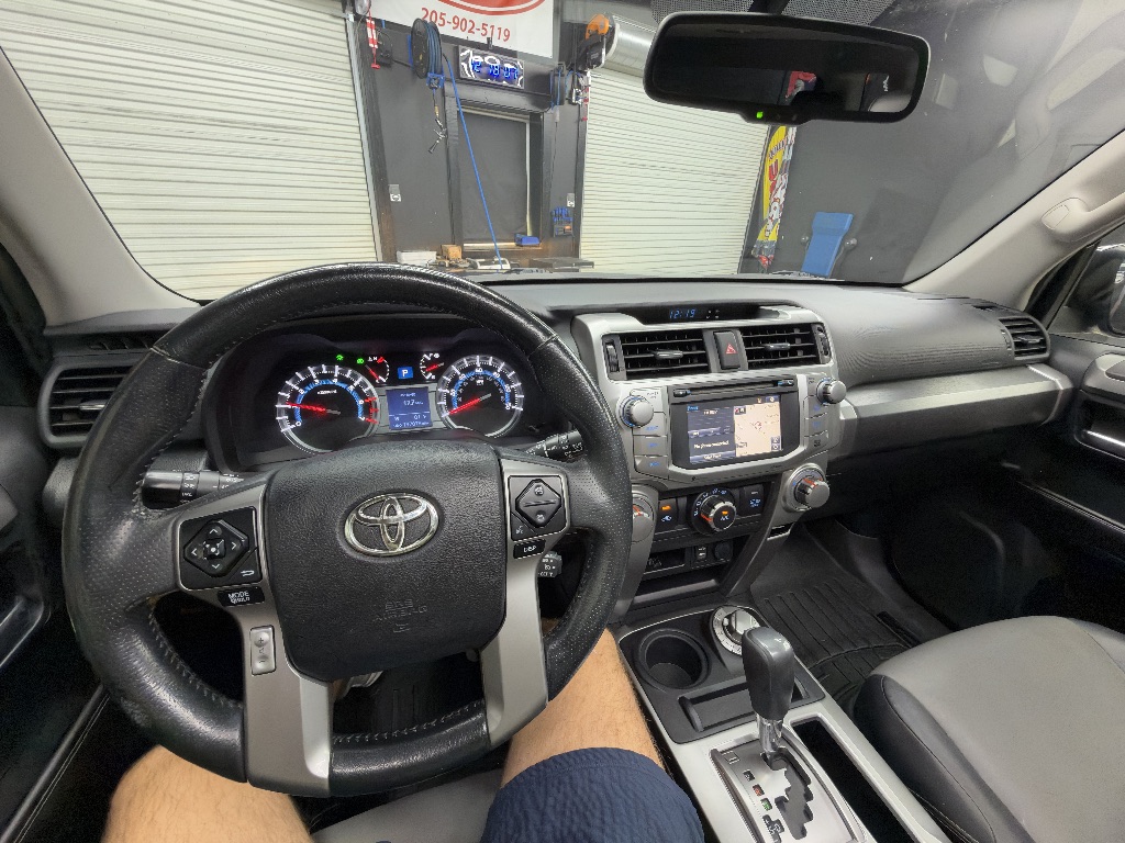 Photo 23 of this Toyota 4Runner