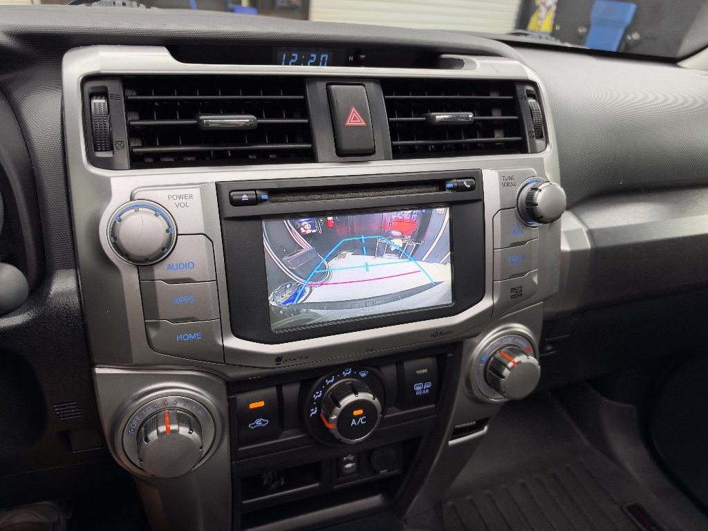 Photo 26 of this Toyota 4Runner