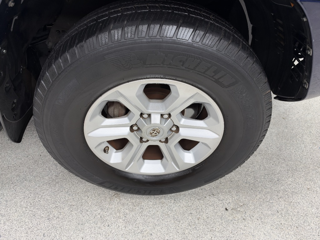Photo 50 of this Toyota 4Runner