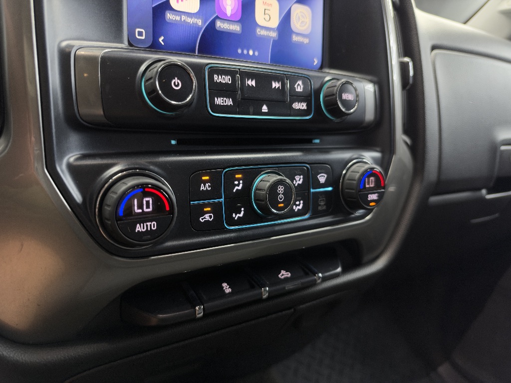 Photo 25 of this Chevrolet Silverado 1500