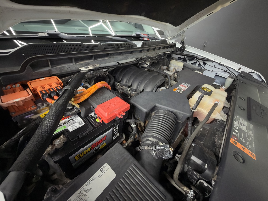 Photo 33 of this Chevrolet Silverado 1500