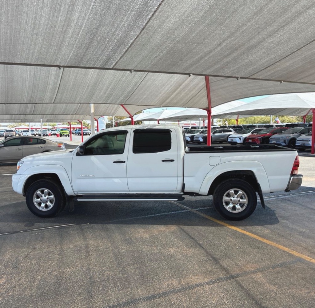 Photo 6 of this Toyota Tacoma