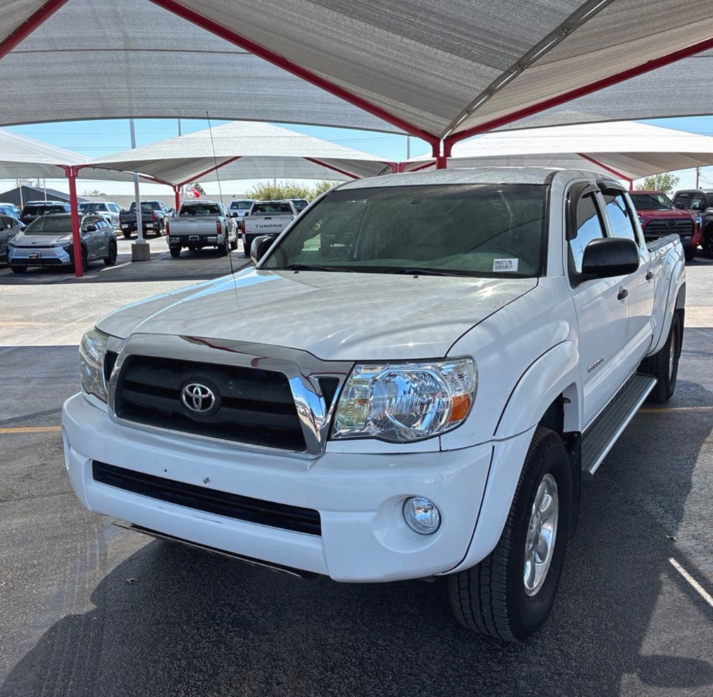 Photo 7 of this Toyota Tacoma