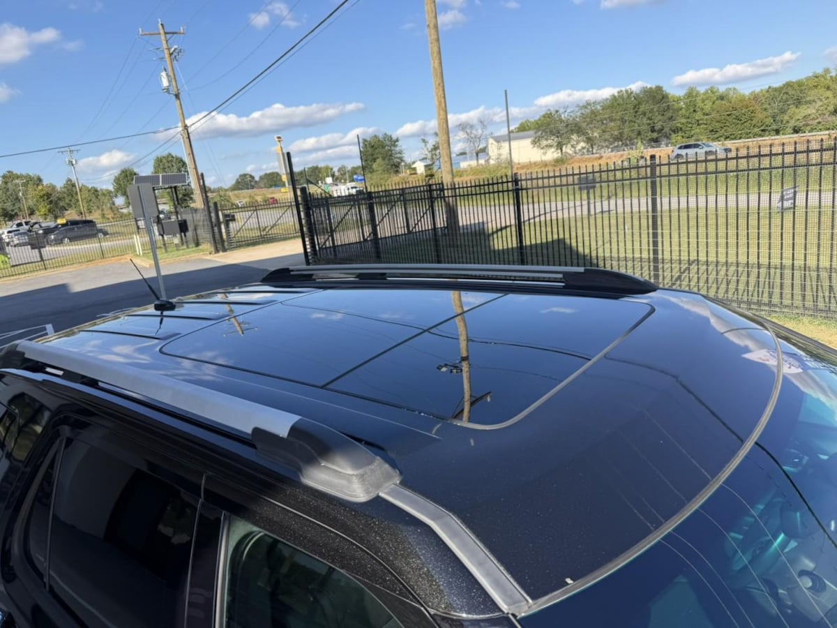 Photo 12 of this Ford Explorer