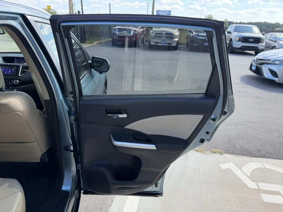 Photo 13 of this Honda CR-V