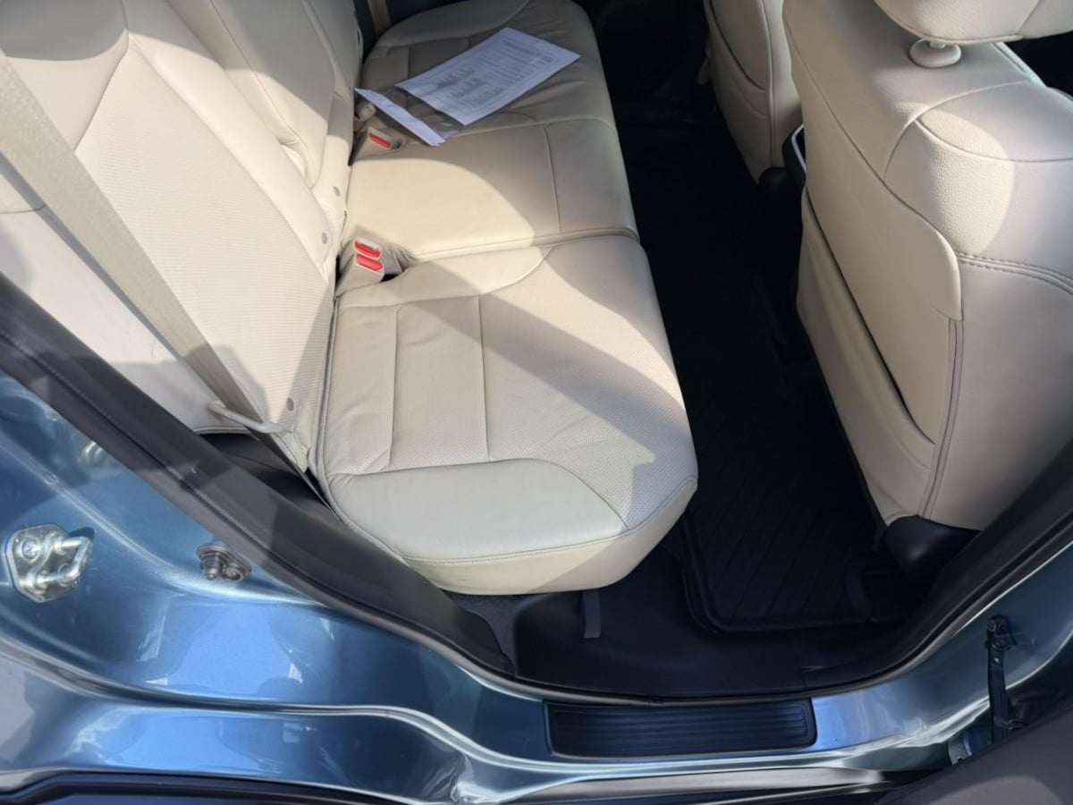 Photo 15 of this Honda CR-V
