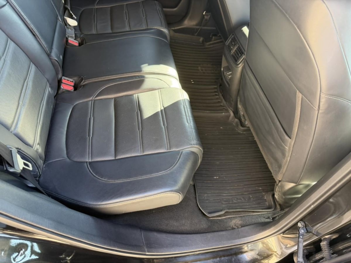 Photo 15 of this Honda CR-V
