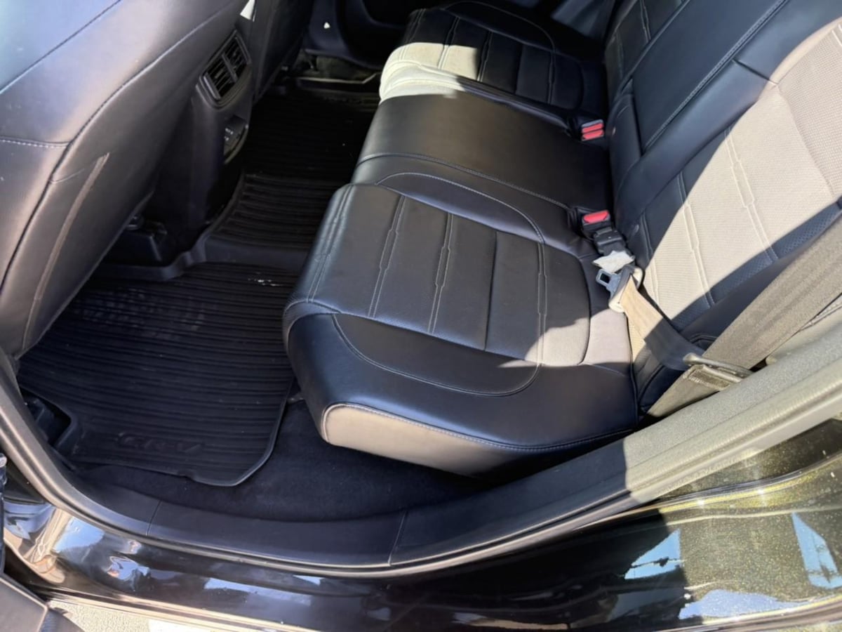 Photo 23 of this Honda CR-V