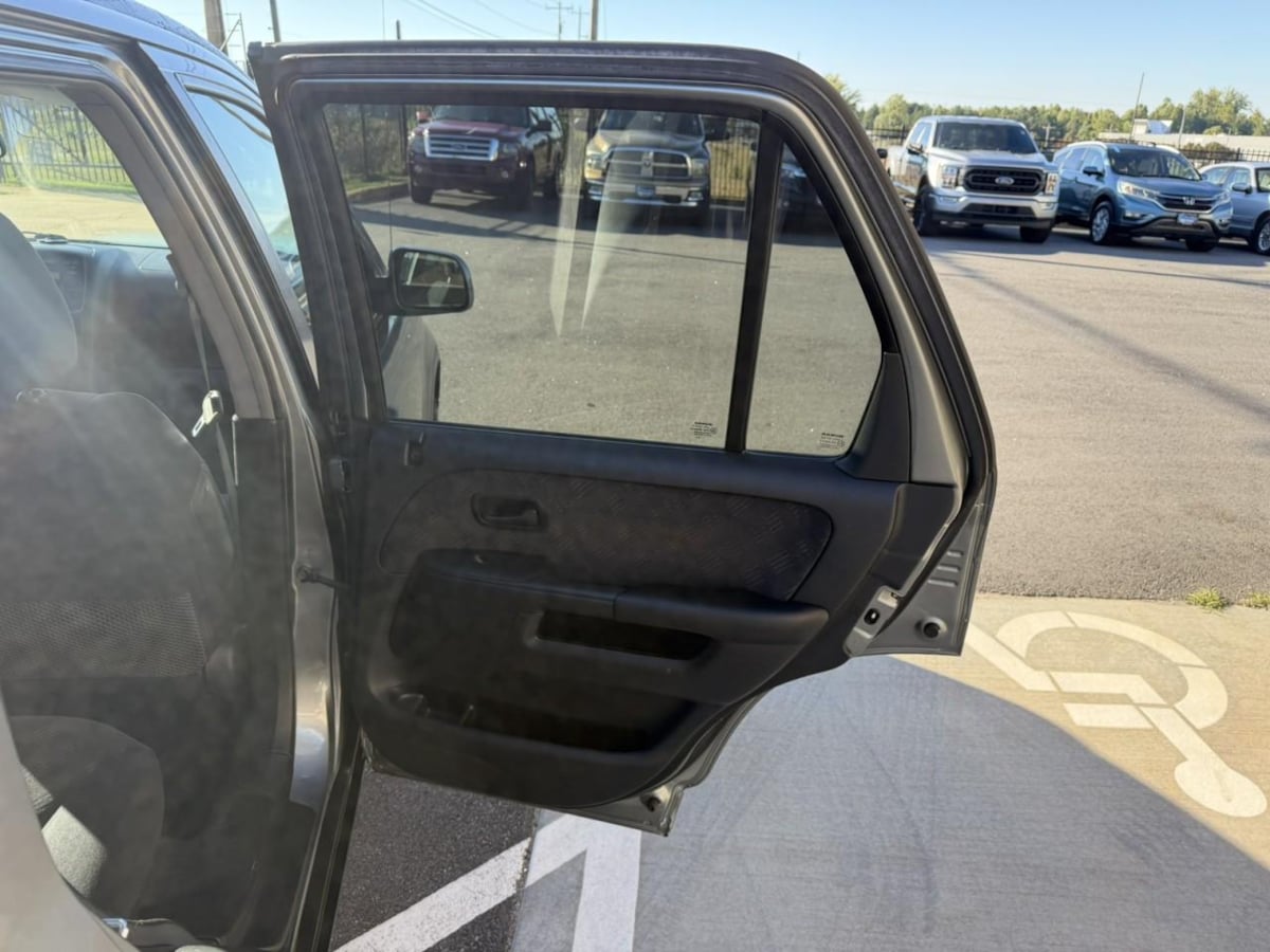 Photo 13 of this Honda CR-V