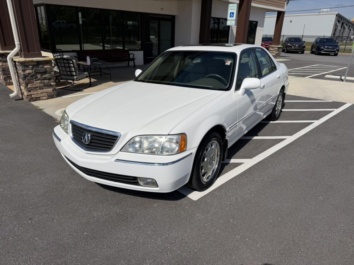 Photo 2 of this Acura RL