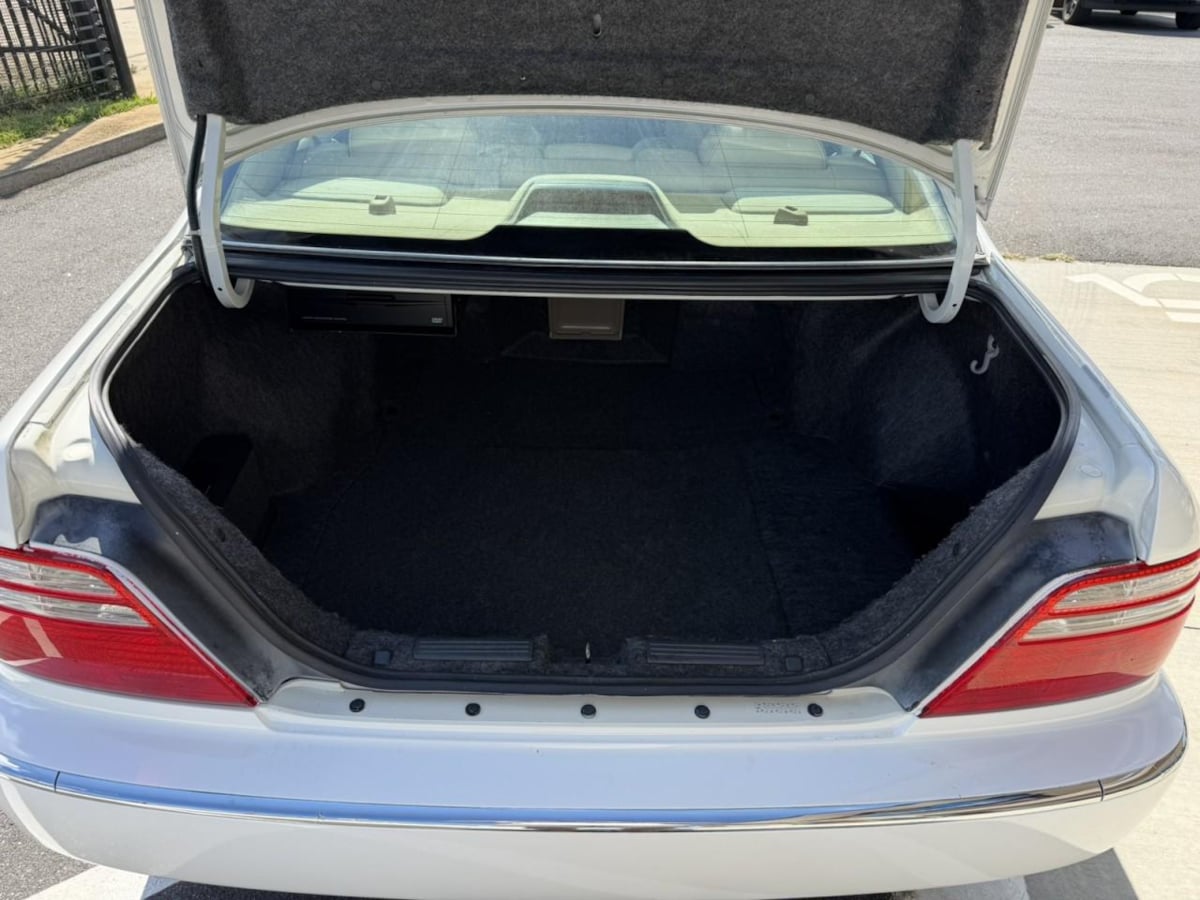 Photo 7 of this Acura RL