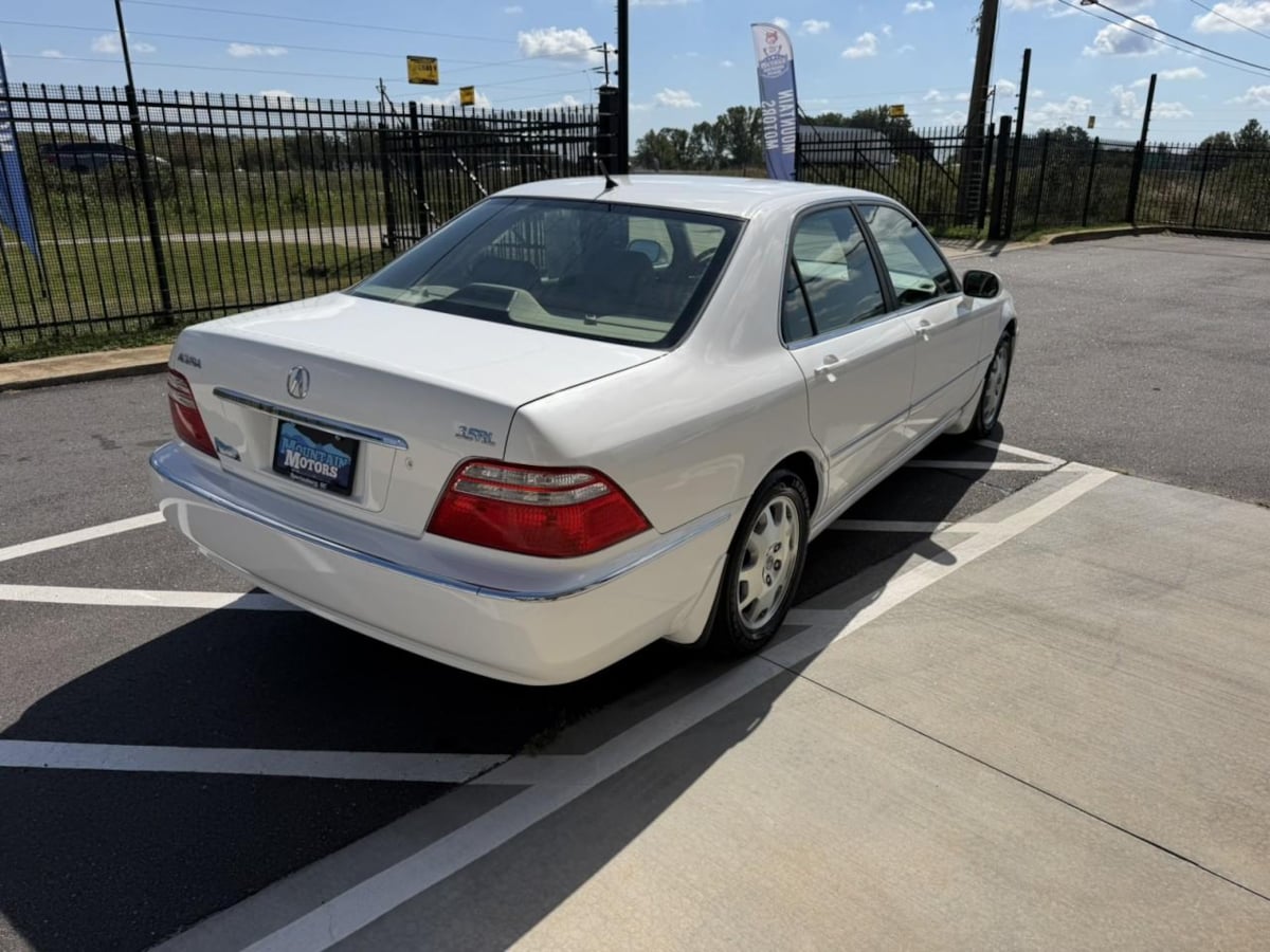 Photo 8 of this Acura RL