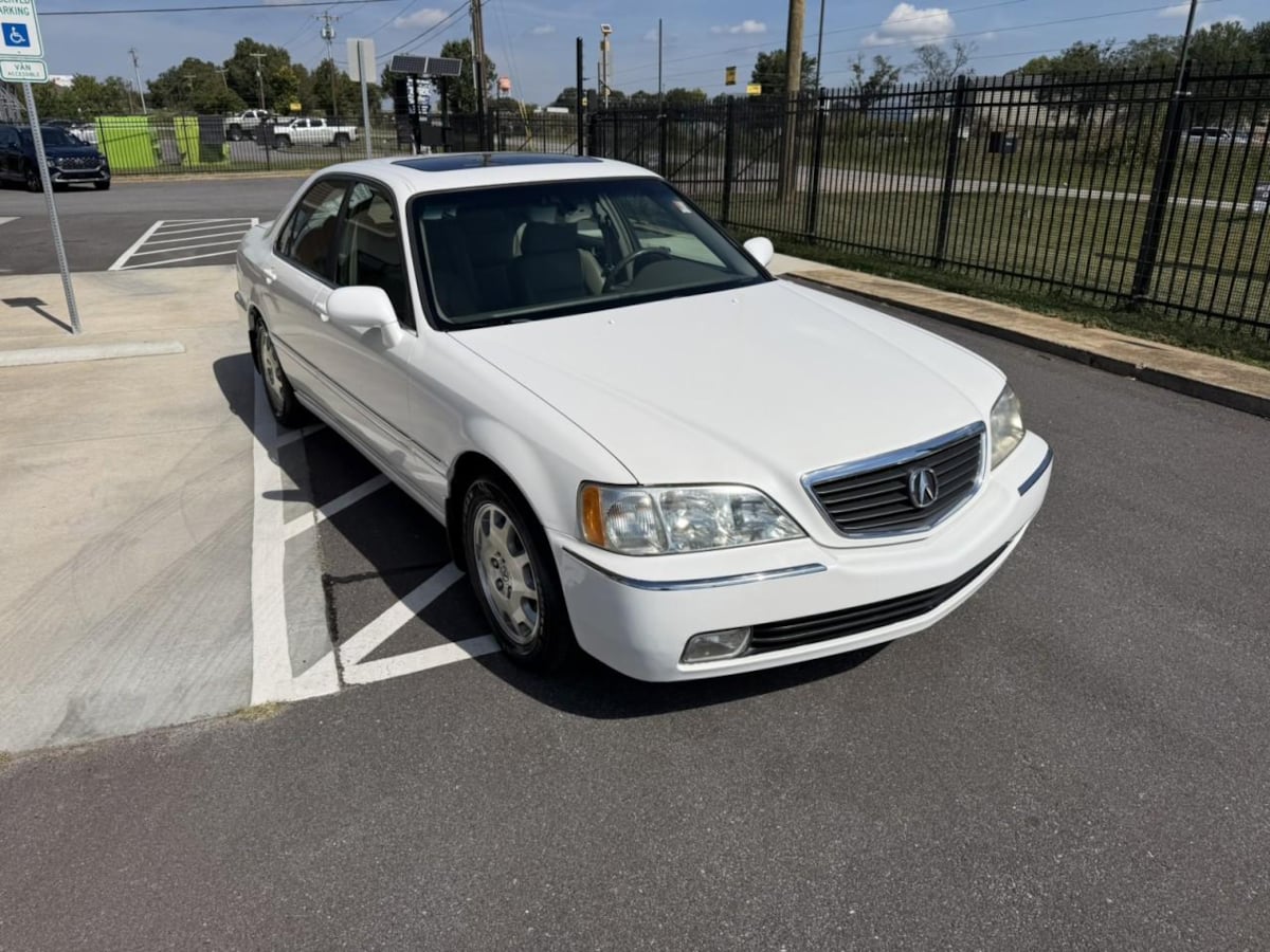 Photo 10 of this Acura RL