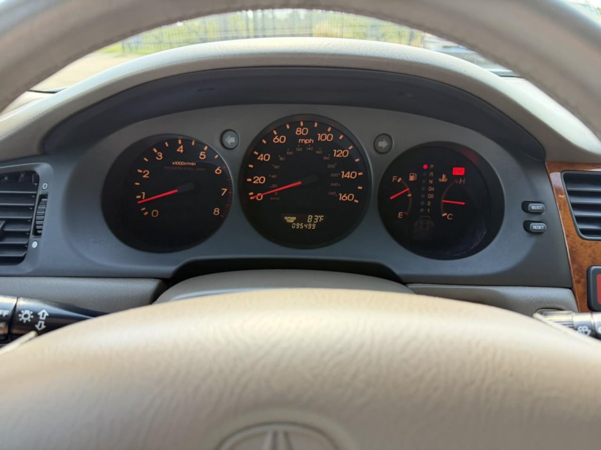 Photo 30 of this Acura RL