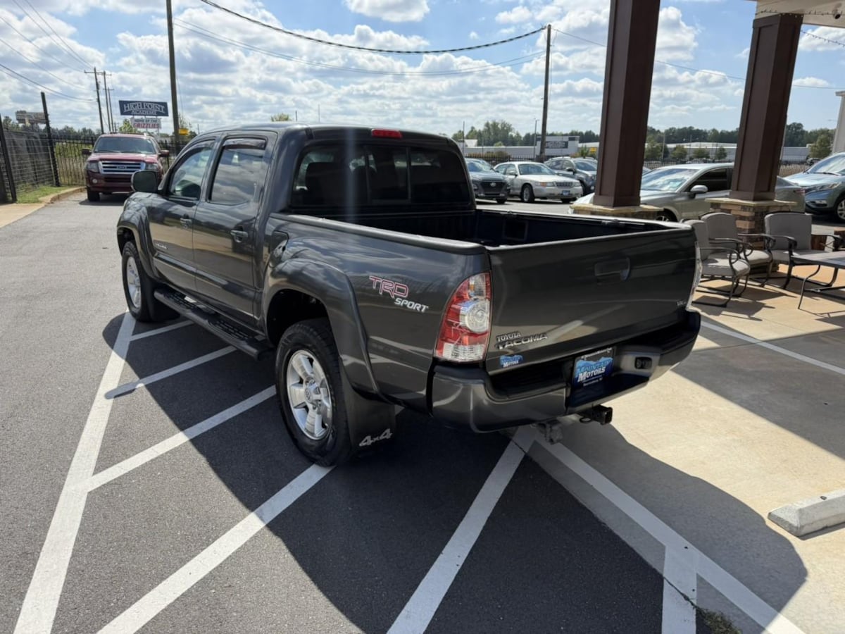 Photo 4 of this Toyota Tacoma