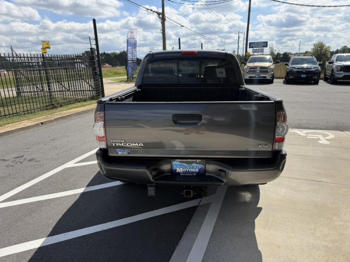 Photo 5 of this Toyota Tacoma