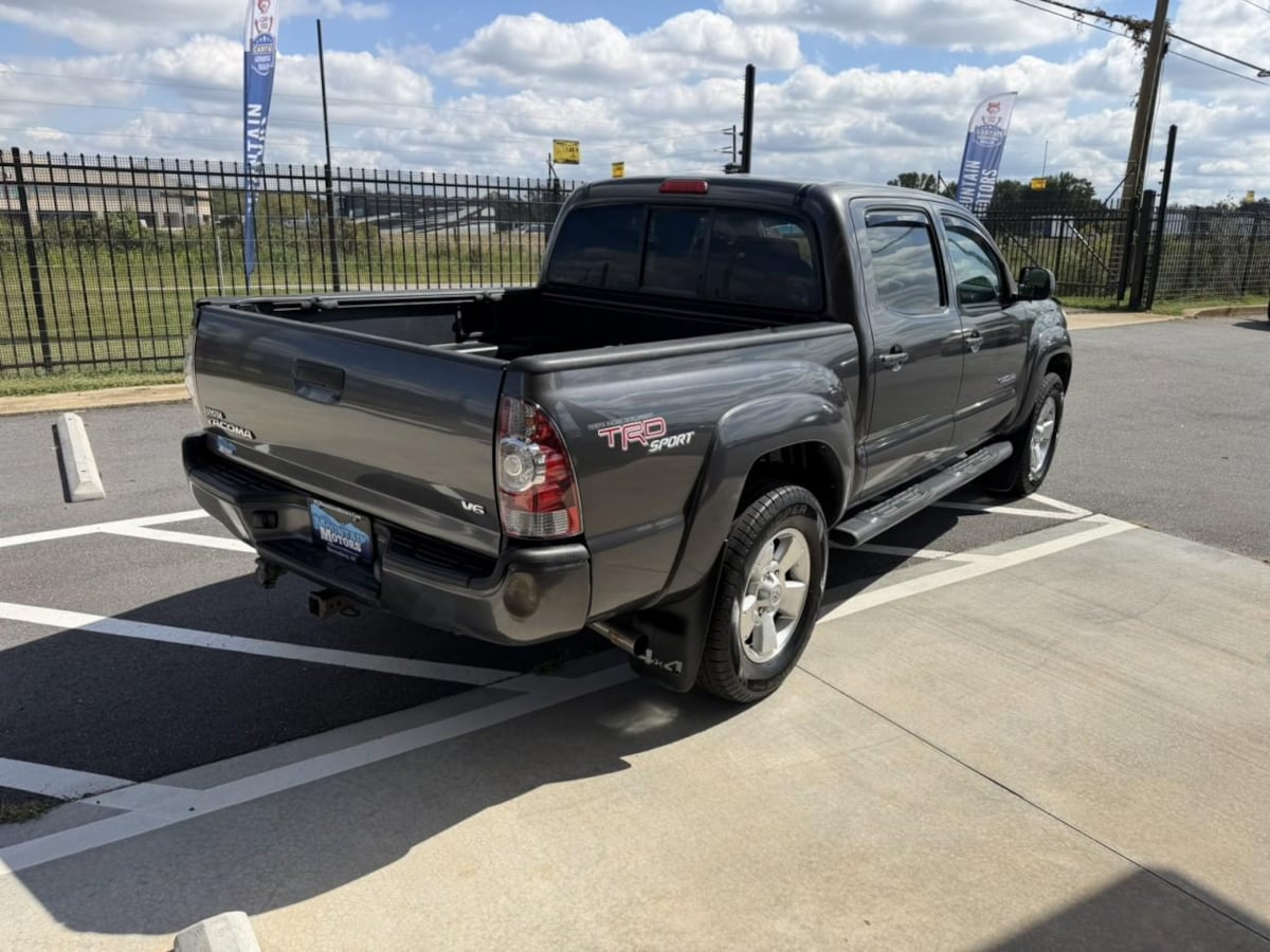Photo 7 of this Toyota Tacoma