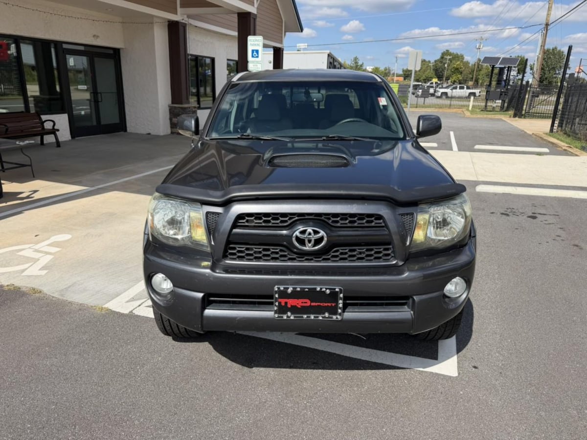 Photo 10 of this Toyota Tacoma