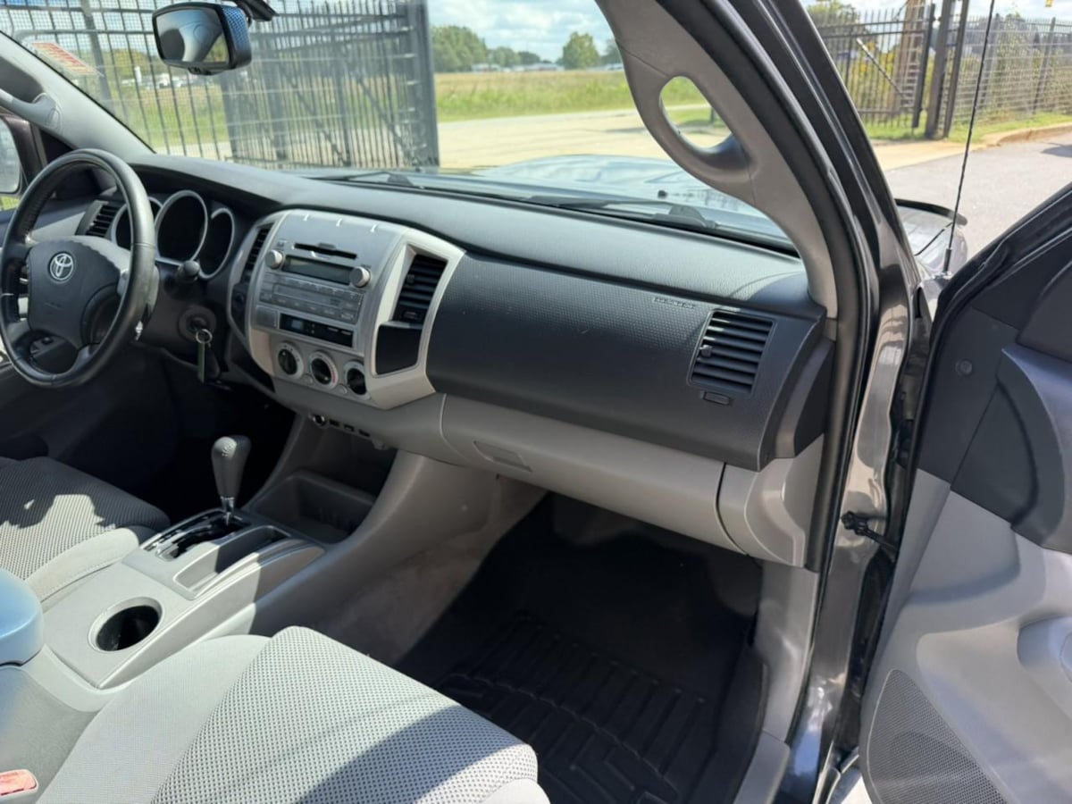 Photo 16 of this Toyota Tacoma