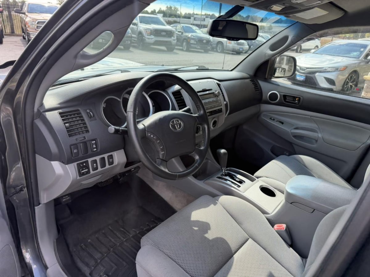 Photo 24 of this Toyota Tacoma